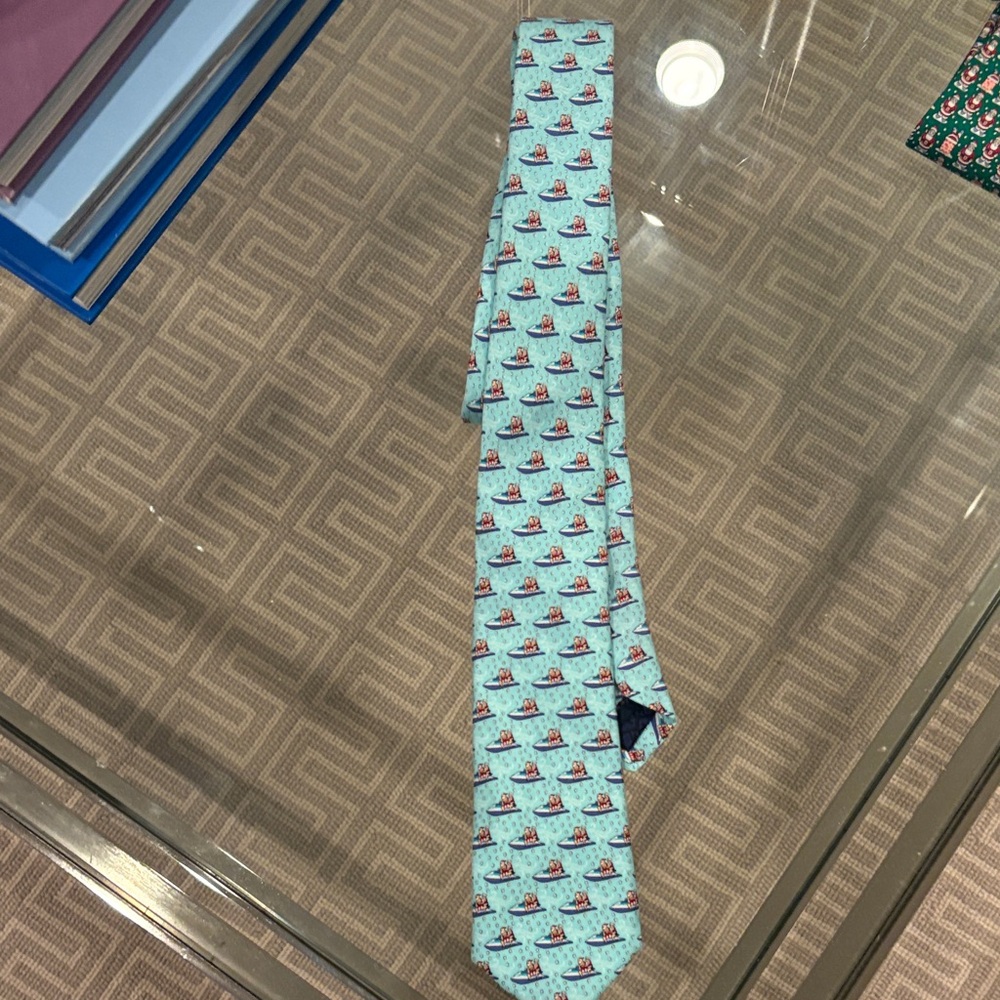 Vineyard Vines Waterskiing Santa Blue Patterned kids Tie